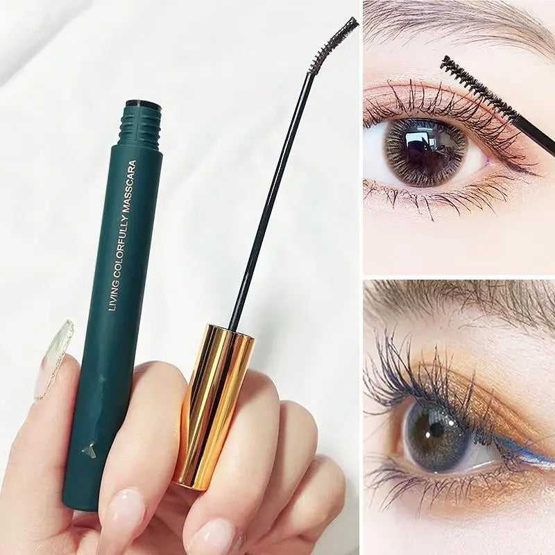 Smudge-proof mascara for a long-lasting, waterproof finish and a natural look
