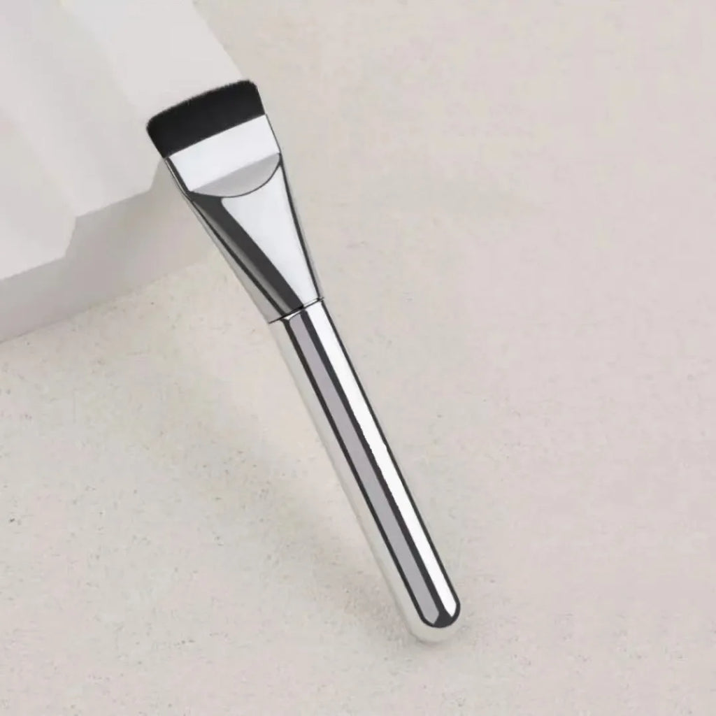 Foundation Makeup Brush Flat Head 1 Piece Lightweight No Streaks Professional Kabuki Brush for Liquid Foundation Application
