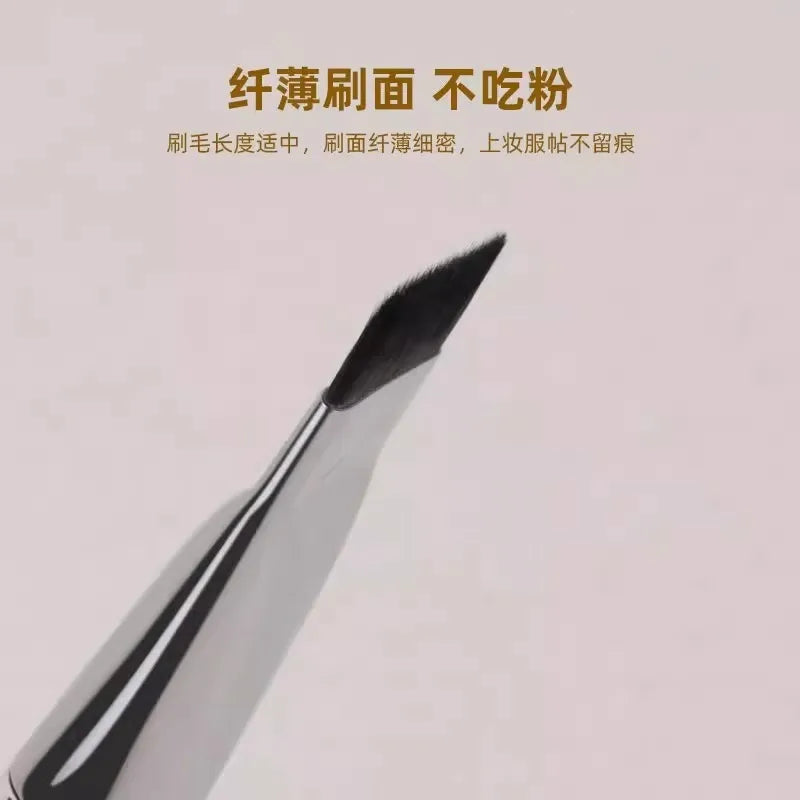 Foundation Makeup Brush Flat Head 1 Piece Lightweight No Streaks Professional Kabuki Brush for Liquid Foundation Application