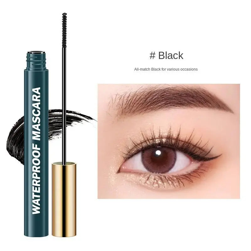 Smudge-proof mascara for a long-lasting, waterproof finish and a natural look