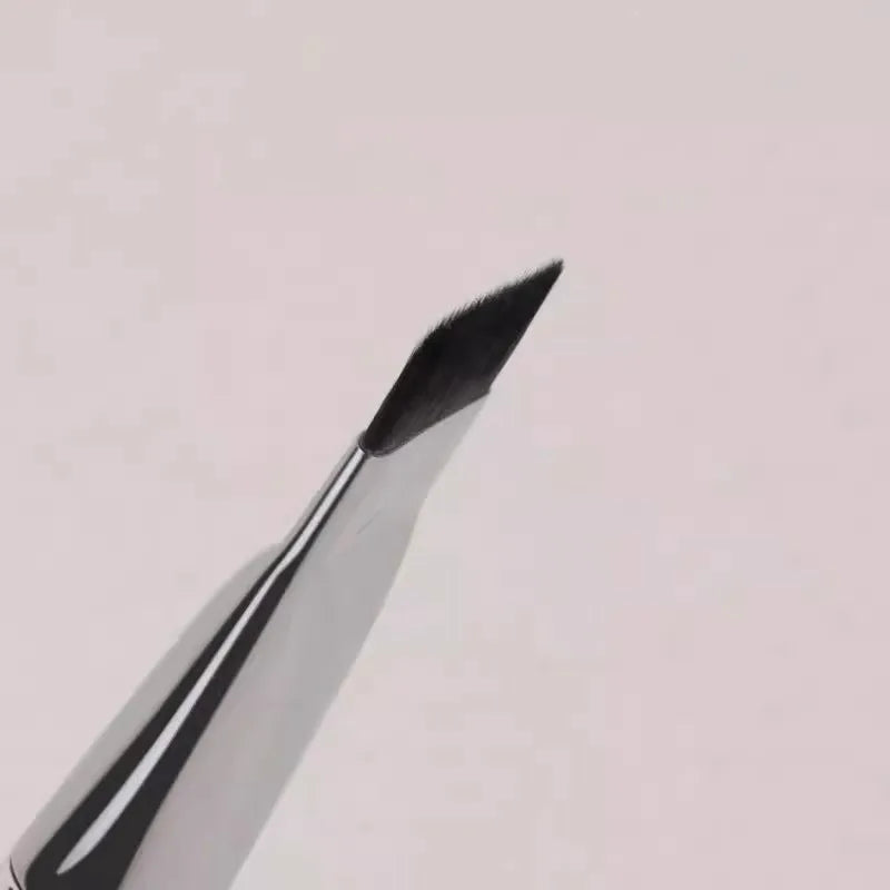 Foundation Makeup Brush Flat Head 1 Piece Lightweight No Streaks Professional Kabuki Brush for Liquid Foundation Application